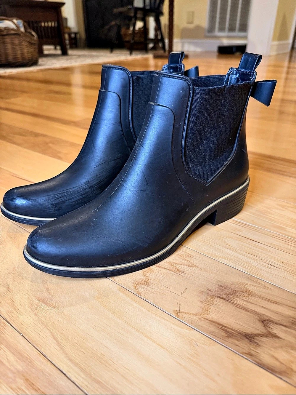 Kate Spade Edimburg Bow Chelsea Rain Boots Black Gold Size 9 Preppy Coquette